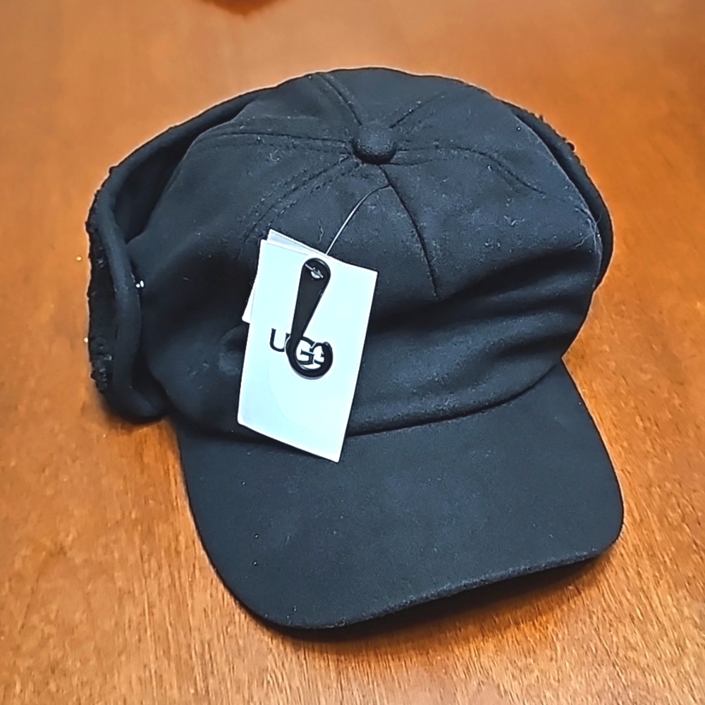 UGGs S/M Black hat